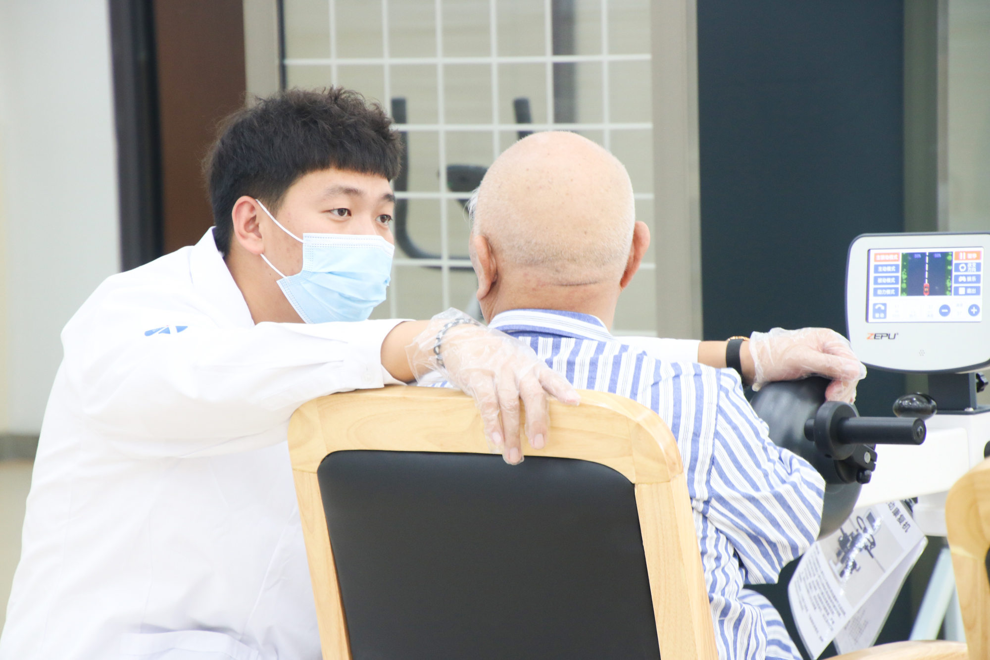 杭州金诚护理院：脑卒中康复护理服务，让长者重塑健康生活！