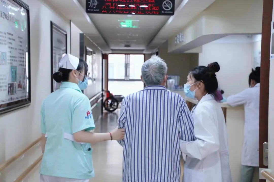 杭州金诚护理院：提供全面康复护理服务，呵护老年健康幸福晚年