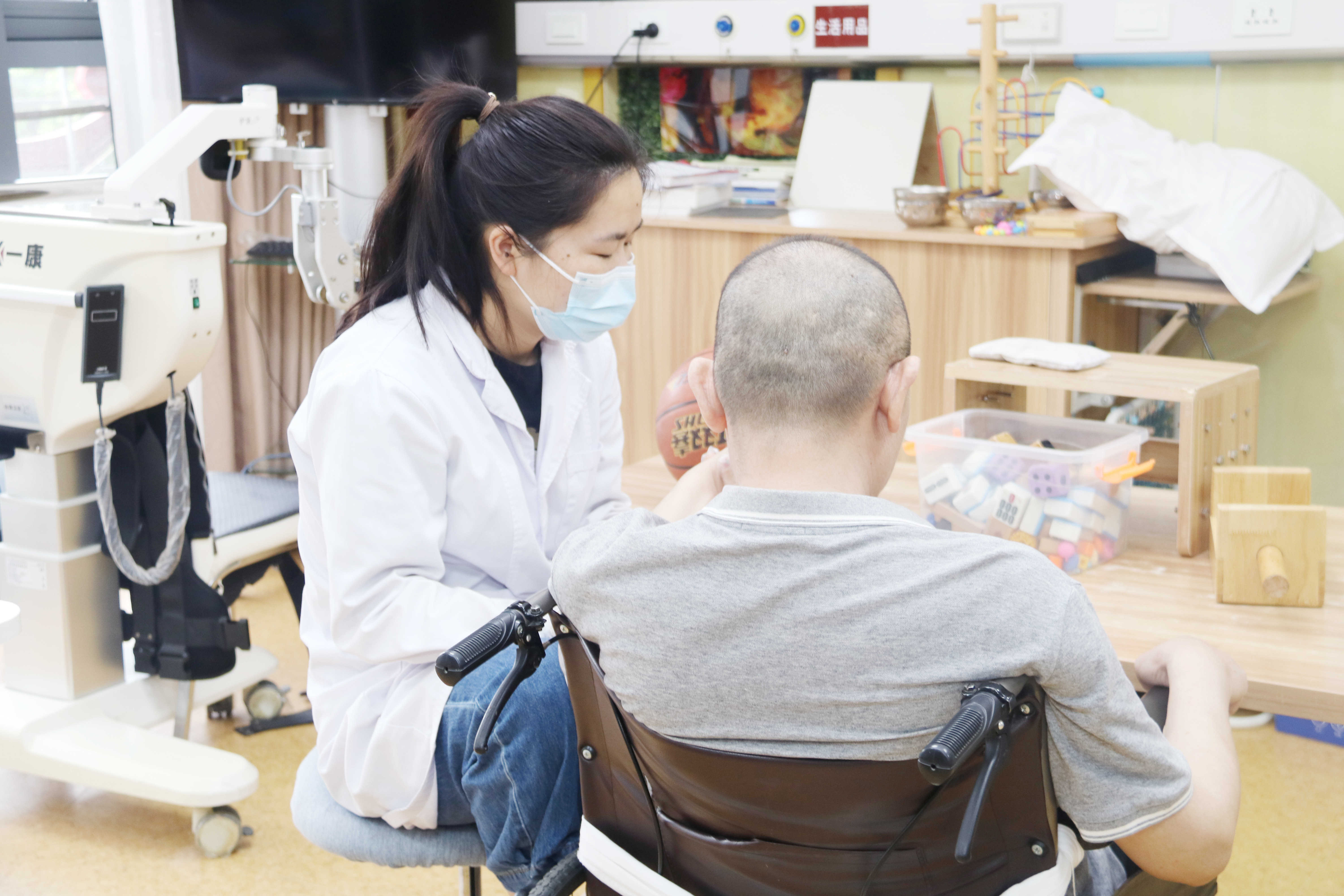  以尊重和关爱为基石，杭州金诚护理院为老年人的晚年幸福保驾护航