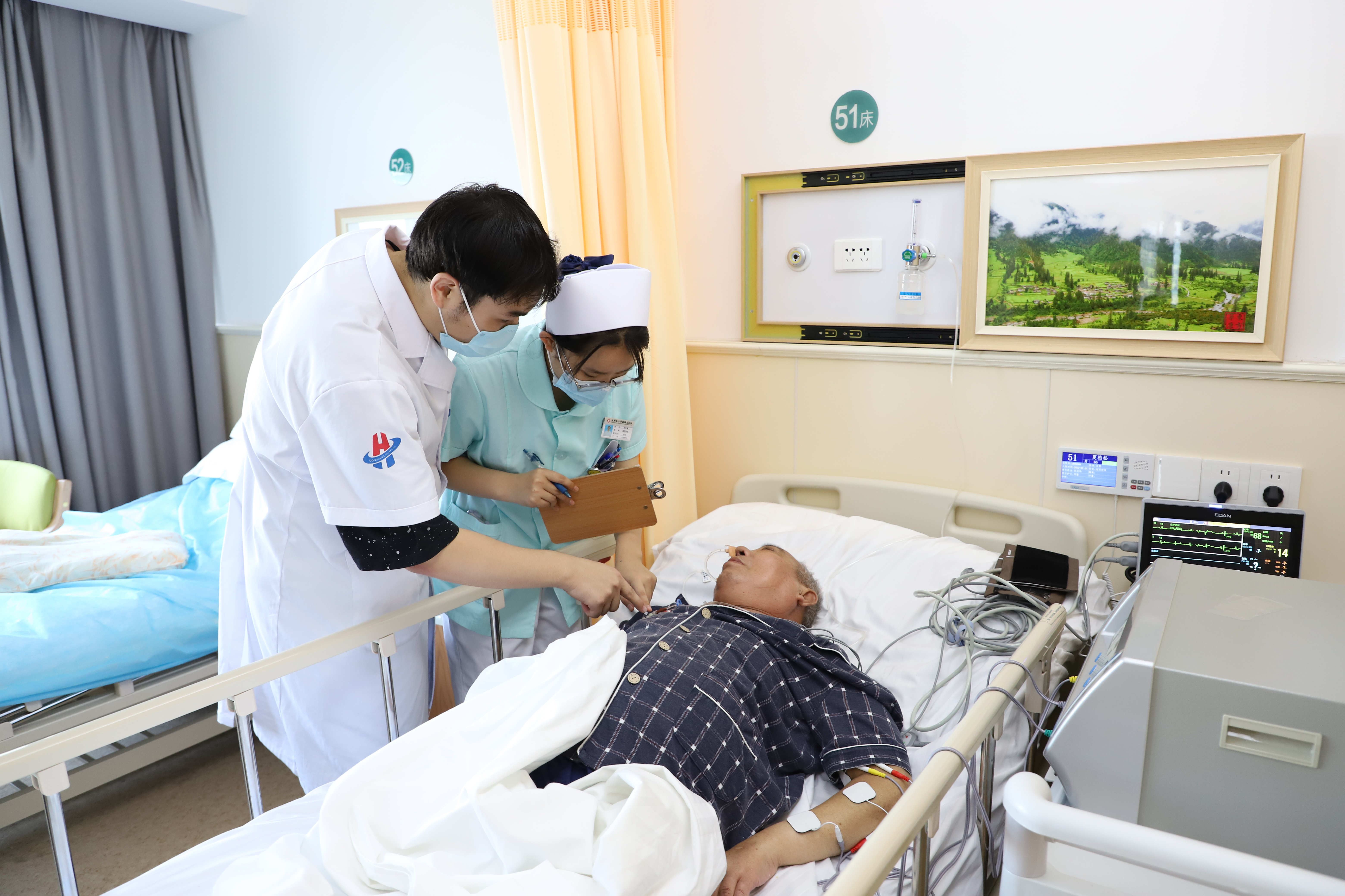 面对日益增长的多样化护理需求，杭州金诚护理院不断提升服务质量和患者体验，守护患者健康